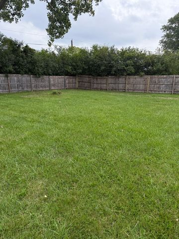 150 Algonquin Street, Park Forest, IL 60466