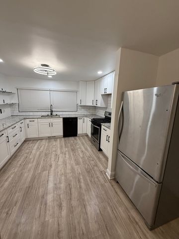 150 Algonquin Street, Park Forest, IL 60466