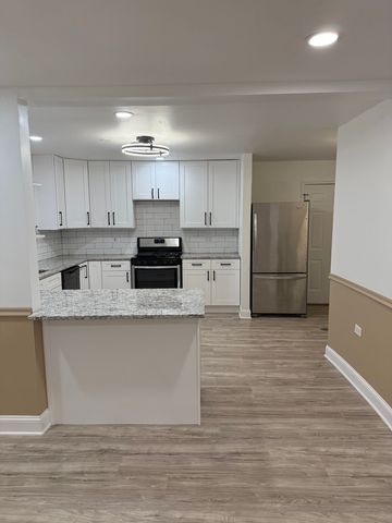 150 Algonquin Street, Park Forest, IL 60466