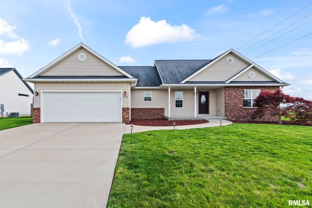 3904 PEACH TREE Drive, Springfield, IL 62711