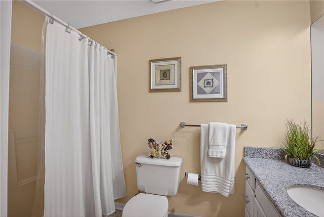 313 Kingsberry Cir, Mt Lebanon, PA 15234