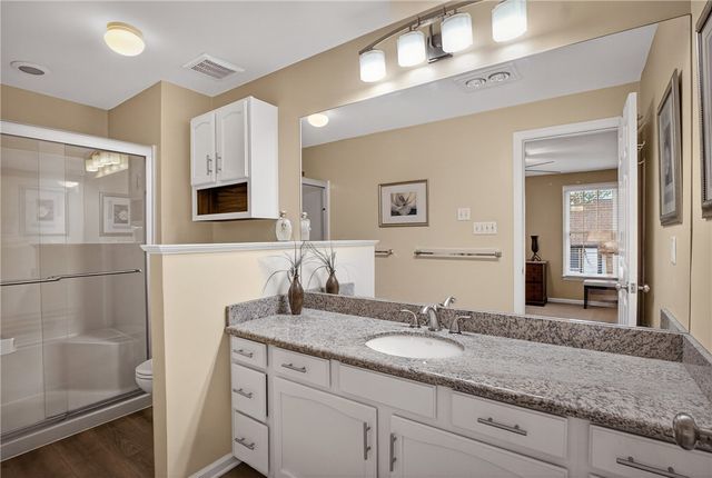 313 Kingsberry Cir, Mt Lebanon, PA 15234