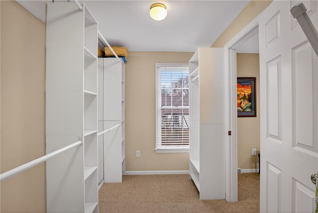 313 Kingsberry Cir, Mt Lebanon, PA 15234
