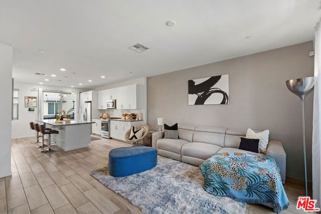 19547 Cardigan Drive, Northridge, CA 91324