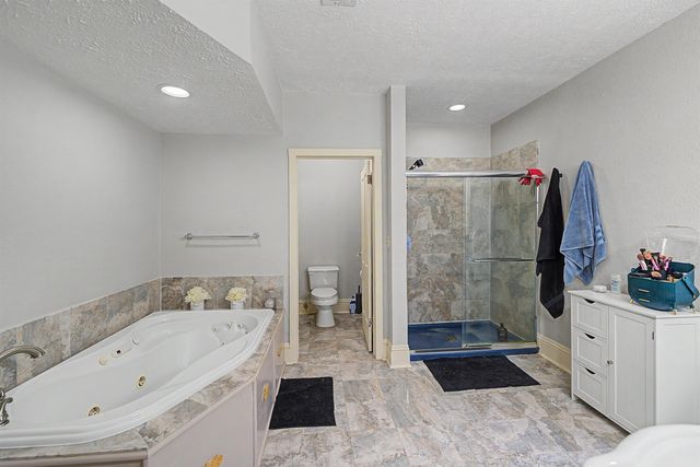 130 W Prescott Ave, Salina, KS 67401