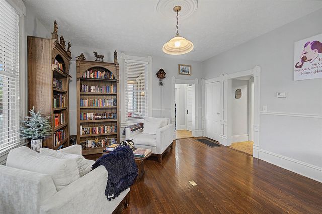 130 W Prescott Ave, Salina, KS 67401