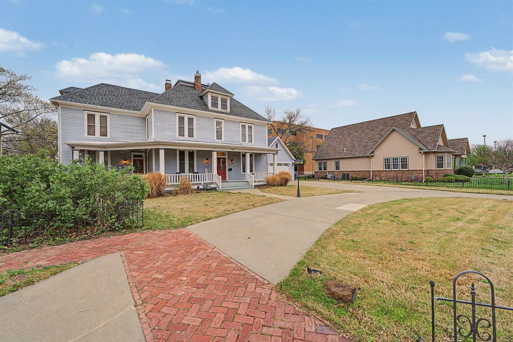 130 W Prescott Ave, Salina, KS 67401