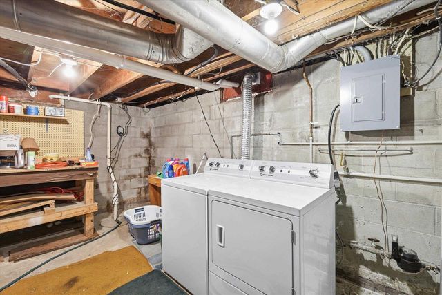 816 WILSON STREET, Little Chute, WI 54140