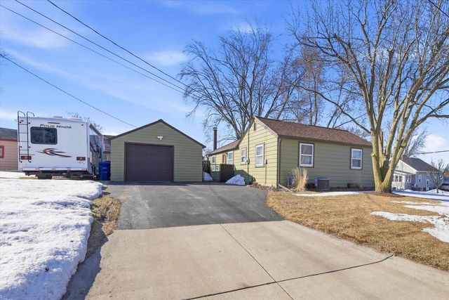 816 WILSON STREET, Little Chute, WI 54140