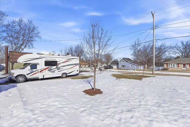 816 WILSON STREET, Little Chute, WI 54140