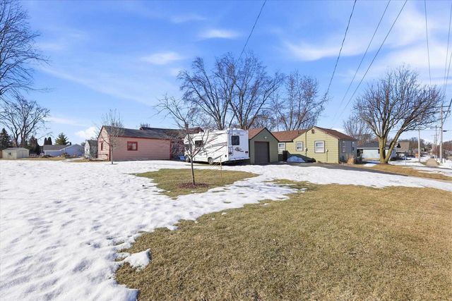 816 WILSON STREET, Little Chute, WI 54140