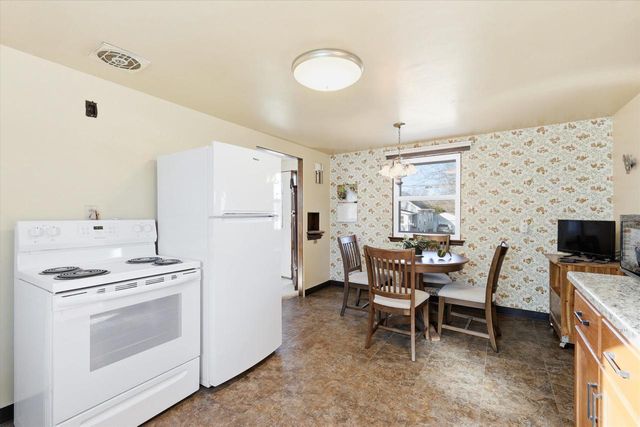 816 WILSON STREET, Little Chute, WI 54140