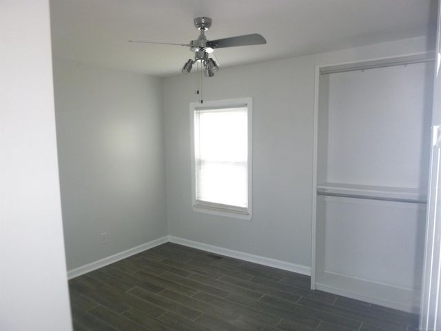 110 Manatee Avenue, Hazel Park, MI 48030