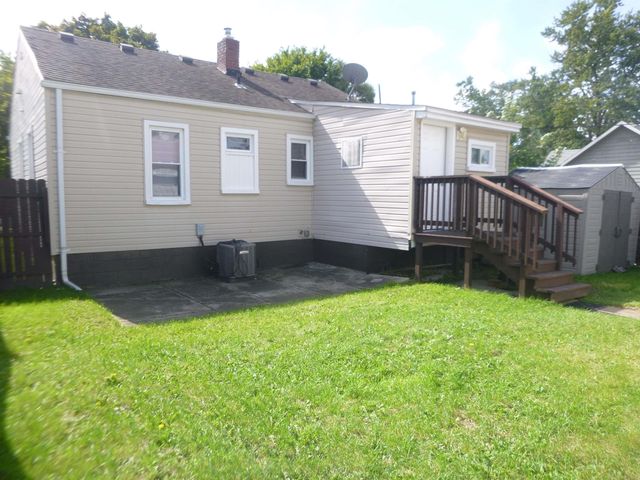 110 Manatee Avenue, Hazel Park, MI 48030