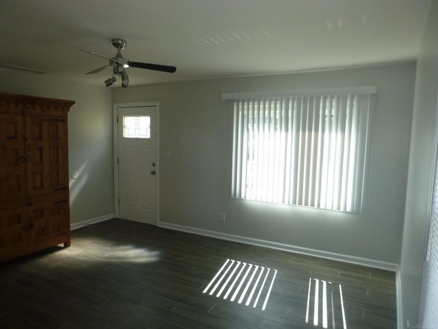 110 Manatee Avenue, Hazel Park, MI 48030