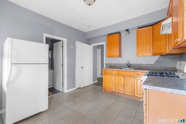 815 East Main Street, Waterbury, CT 06705