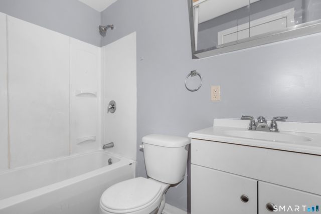 815 East Main Street, Waterbury, CT 06705