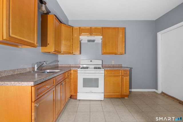 815 East Main Street, Waterbury, CT 06705