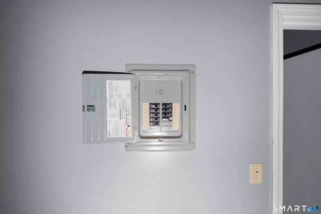 815 East Main Street, Waterbury, CT 06705