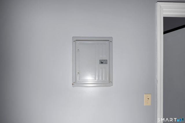 815 East Main Street, Waterbury, CT 06705