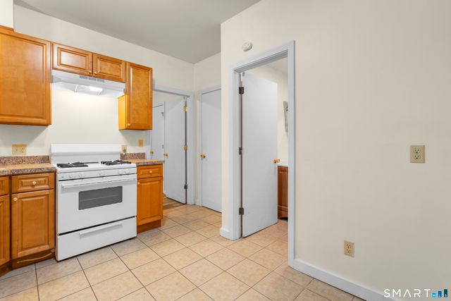 815 East Main Street, Waterbury, CT 06705