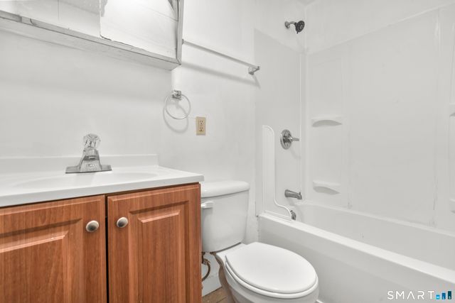 815 East Main Street, Waterbury, CT 06705