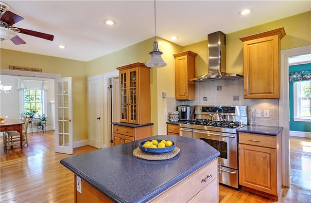 41 Stadium Road, Providence, RI 02906