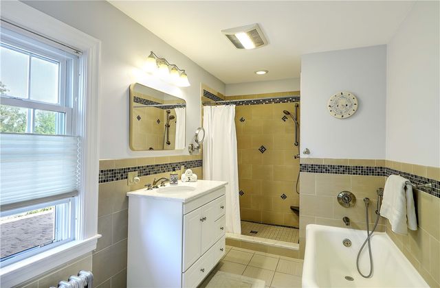 41 Stadium Road, Providence, RI 02906