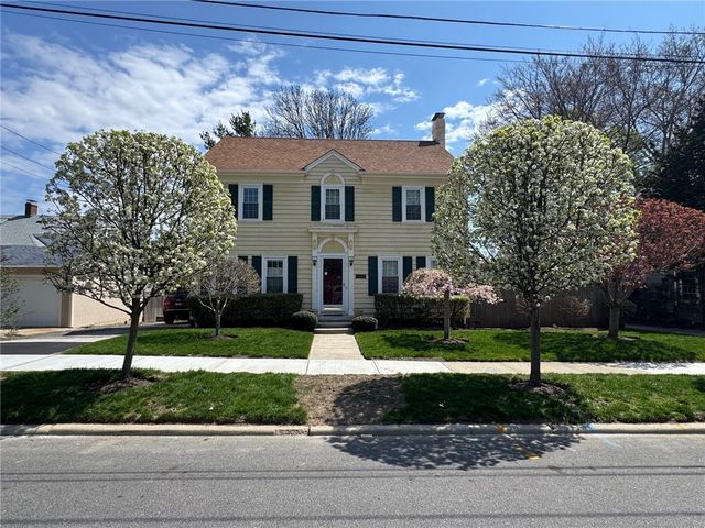 41 Stadium Road, Providence, RI 02906
