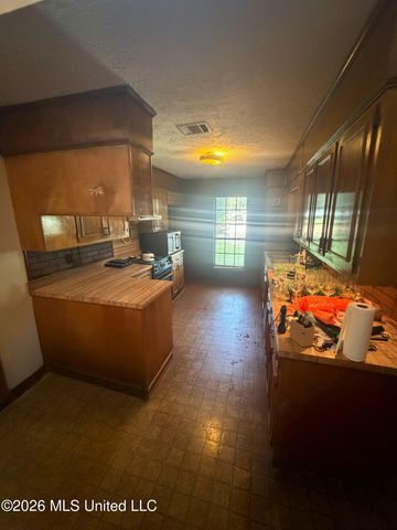 328 S Longmeadow Court, Ridgeland, MS 39157