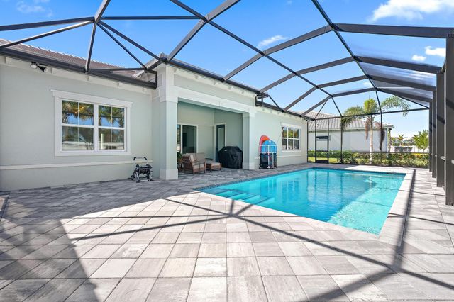 10722 Stellar Circle, Palm Beach Gardens, FL 33412