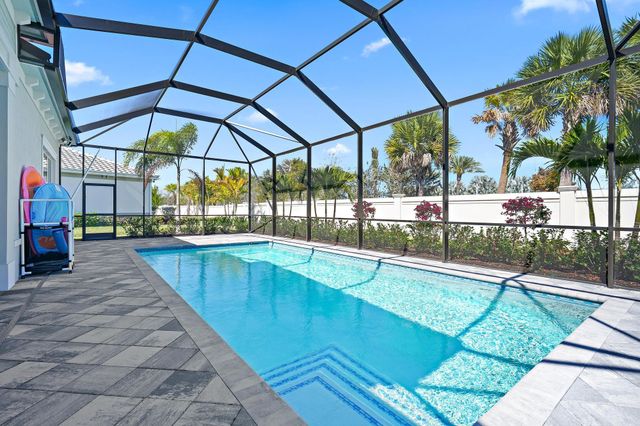 10722 Stellar Circle, Palm Beach Gardens, FL 33412