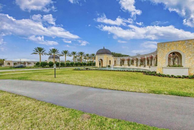 10722 Stellar Circle, Palm Beach Gardens, FL 33412