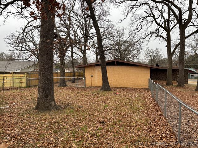 1010 Waco, Durant, OK 74701