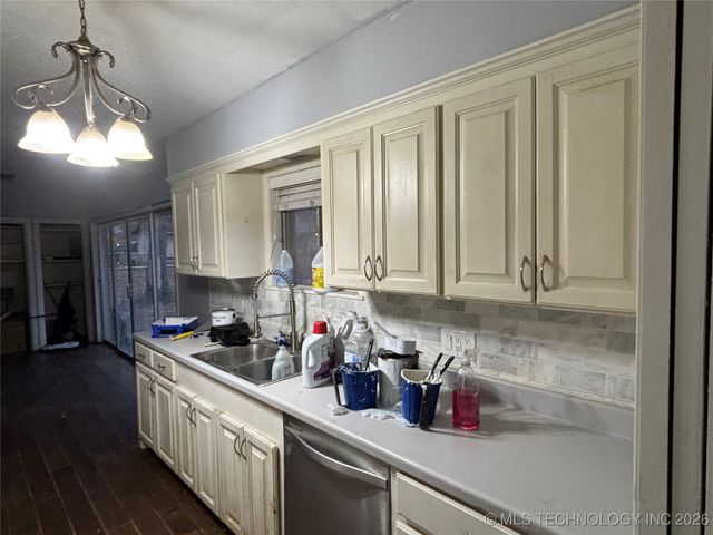 1010 Waco, Durant, OK 74701