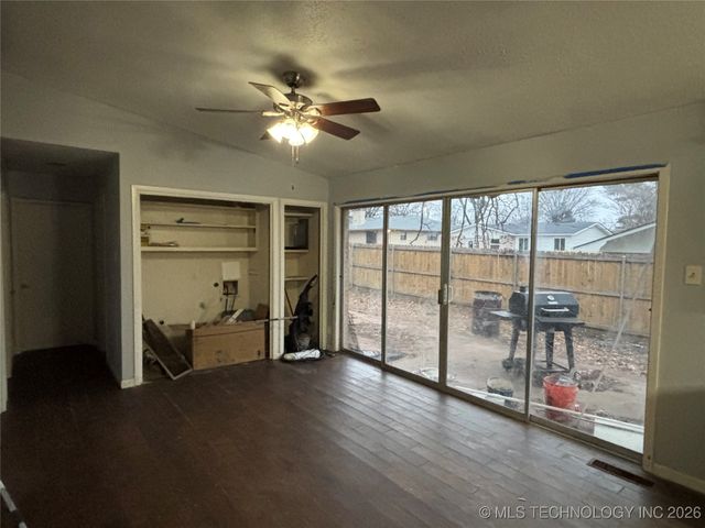 1010 Waco, Durant, OK 74701