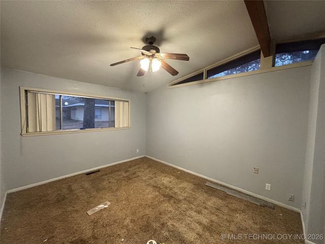 1010 Waco, Durant, OK 74701