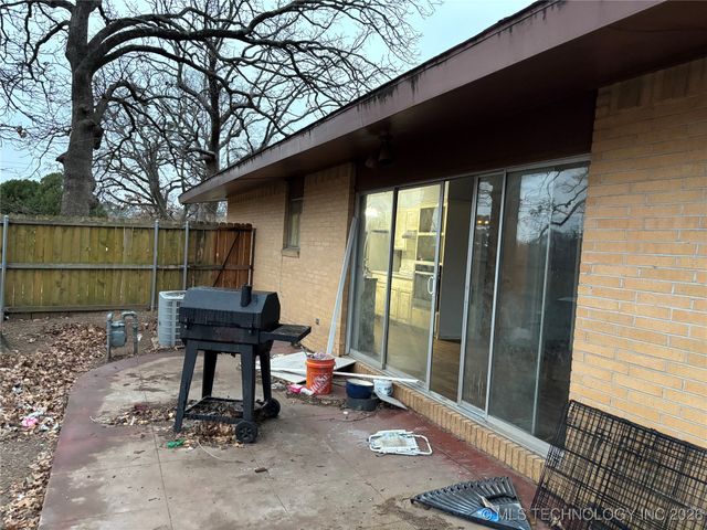 1010 Waco, Durant, OK 74701