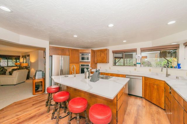 399 & 410 Lake Forest Drive, Trinity Center, CA 96091