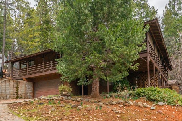 399 & 410 Lake Forest Drive, Trinity Center, CA 96091