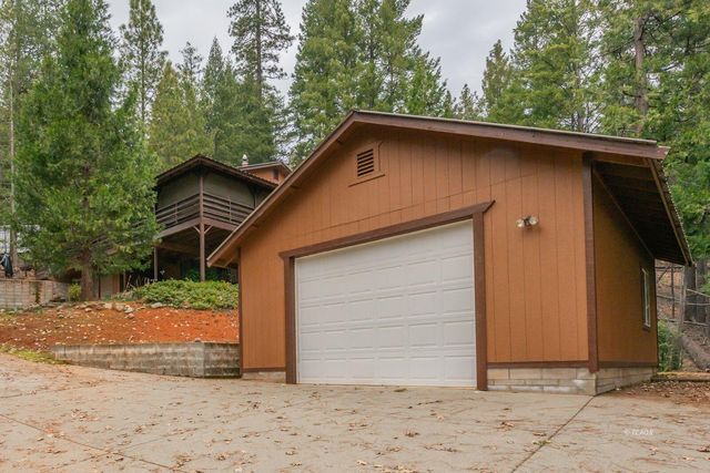 399 & 410 Lake Forest Drive, Trinity Center, CA 96091