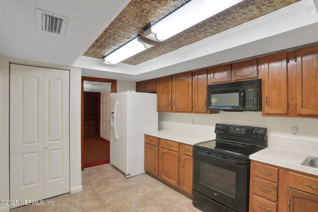 9241 WINGED FOOT Lane, Jacksonville, FL 32256