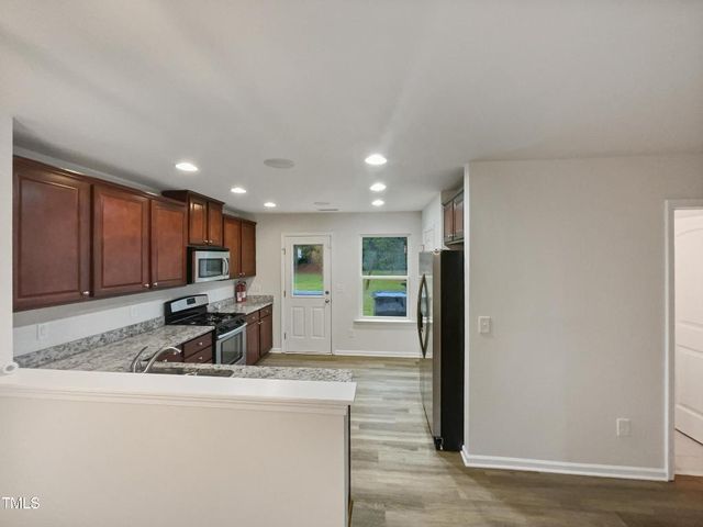 400 Collington Drive, Mebane, NC 27302