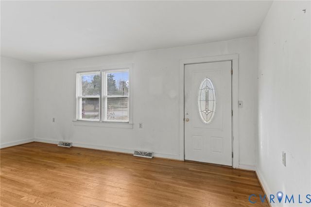 8704 Three Notch Rd, Louisa, VA 23093