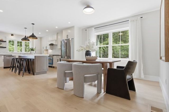 158 Lake St, Wilmington, MA 01887