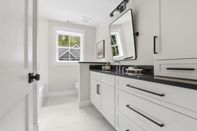 158 Lake St, Wilmington, MA 01887