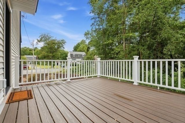 158 Lake St, Wilmington, MA 01887