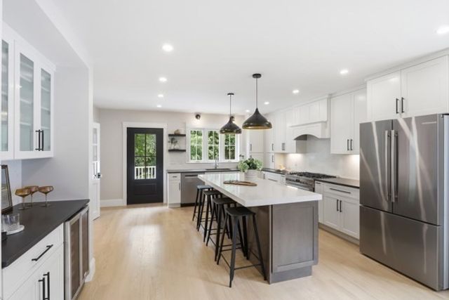 158 Lake St, Wilmington, MA 01887