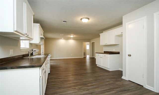 5019 Westwood, Dickinson, TX 77539