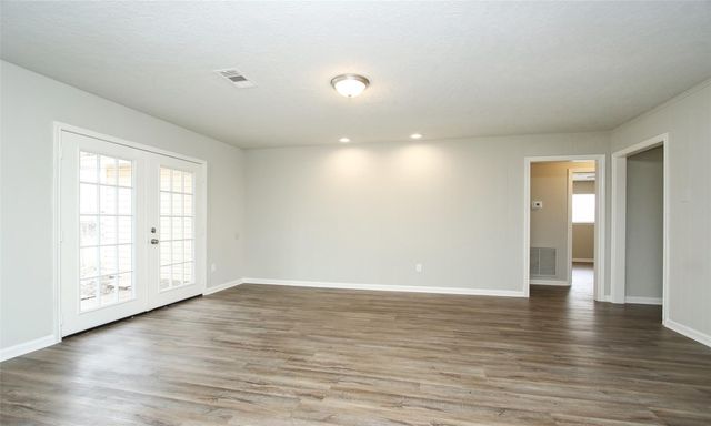 5019 Westwood, Dickinson, TX 77539